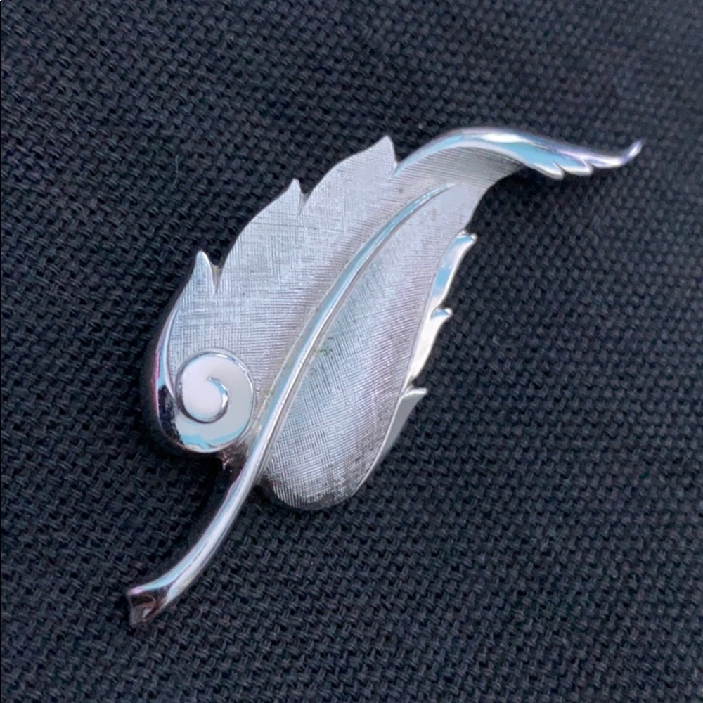Vintage Sterling Silver Leaf Brooch